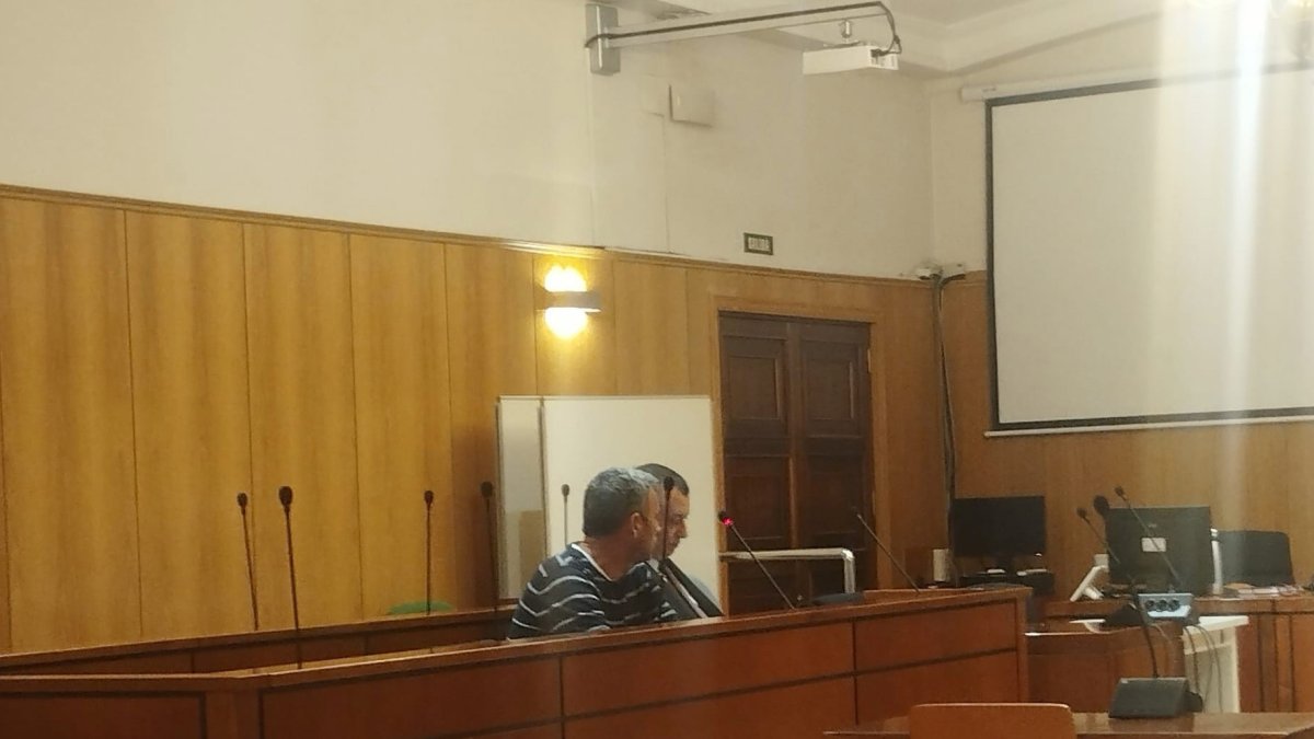 El empresario agrícola junto a su abogado durante la vista de conformidad celebrada este martes en la Audiencia de Valladolid.