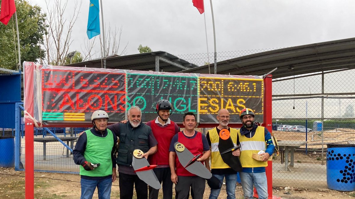 Alonso-Iglesias en el centro de carreras.