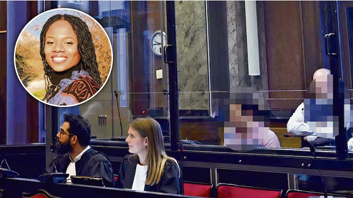 Los abogados de César, Karim Sedad y Caroline Heymans, en primer plano, ayer en el juicio con el acusado detrás.