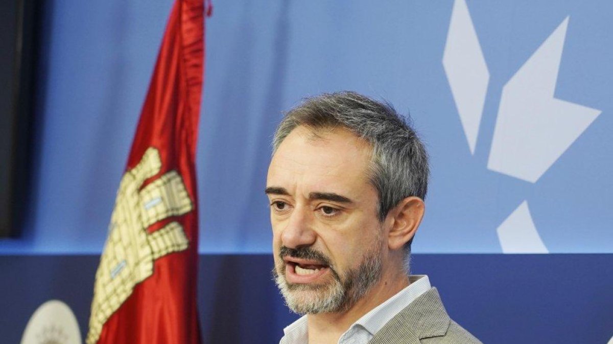 El portavoz parlamentario de Vox, David Hierro.