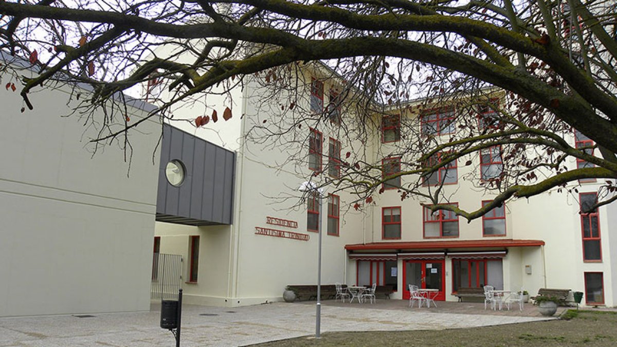 residencia Santísima Trinidad de Peñafiel