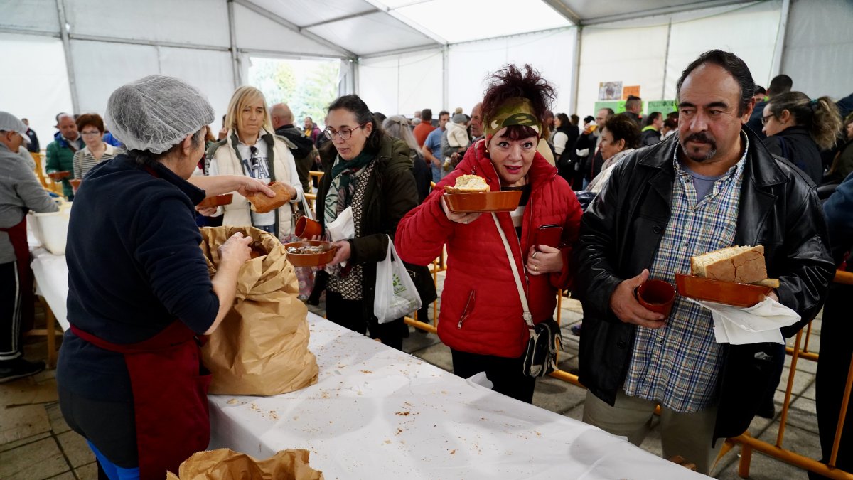 Una edición anterior de la Feria de la Cecina de Chivo de Vegacervera.