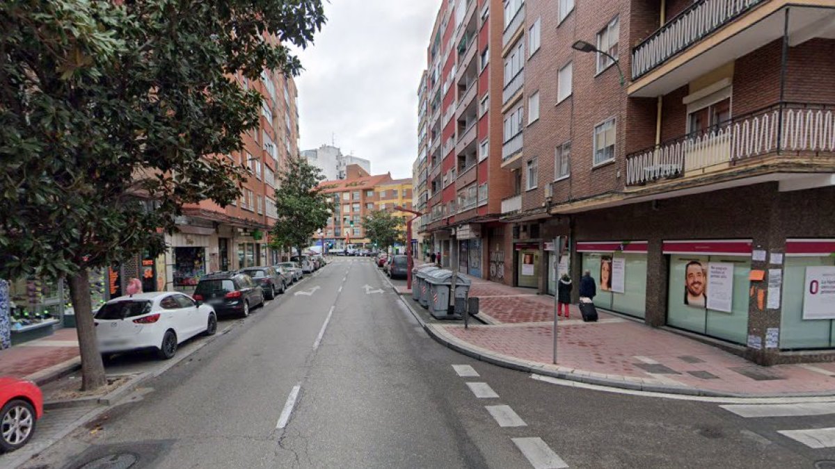 Avenida de Segovia a la altura del número 8
