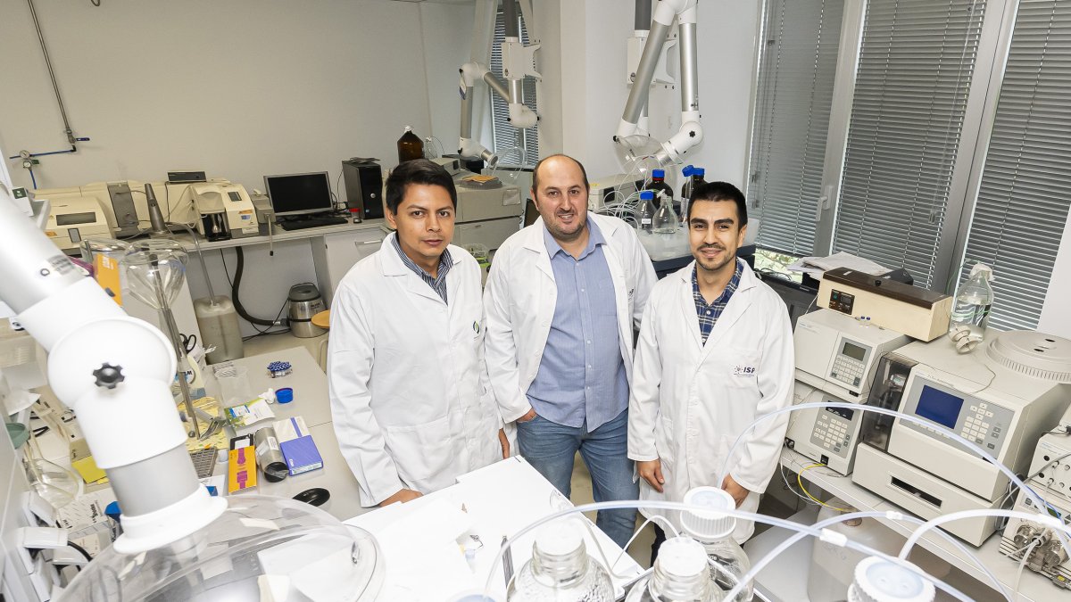 José de Jesús Montoya y su grupo de investigación