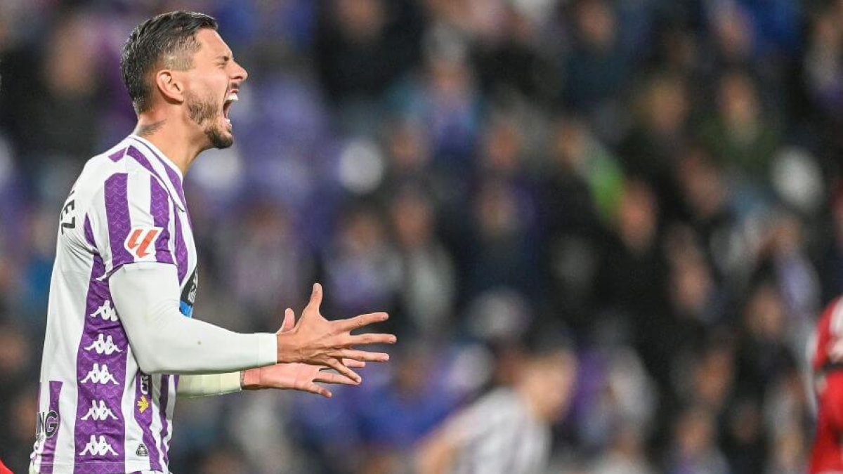 Javi Sánchez se lamenta en el partido ante el Granada.