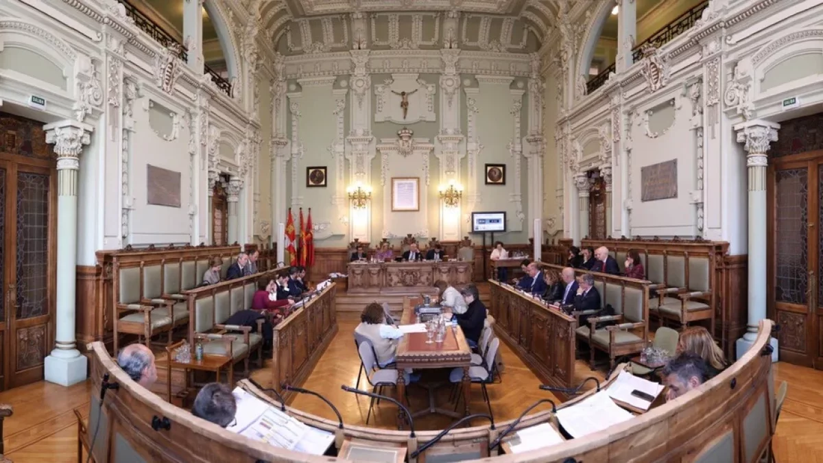 Imagen de archivo de un pleno del Ayuntamiento de Valladolid.