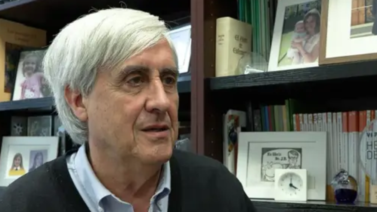 El catedrático emérito de Salud Animal de la Facultad de Veterinaria de la Universidad de Zaragoza, Juan José Badiola,