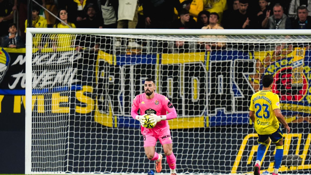 Guilherme Fernandes, ante el Cádiz.