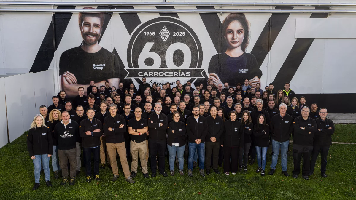 Foto de familia de la factoría de Carrocería de Valladolid.