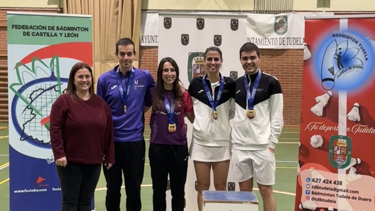 Podio del TTR Absoluto de Castilla y León de Bádminton.