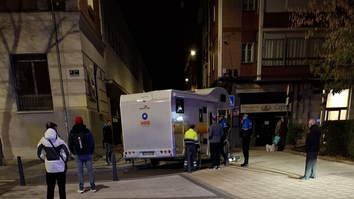 Imagen de la caravana atascada en la calle de los Reyes