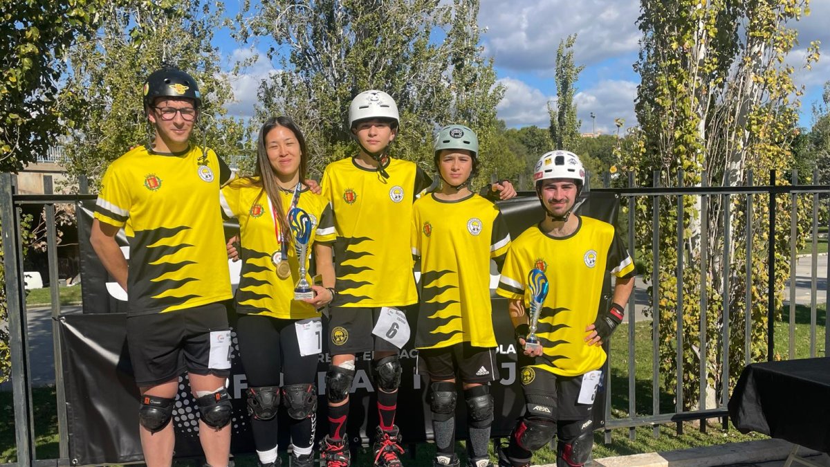 Equipo Skate Cross del Rolling Lemons.