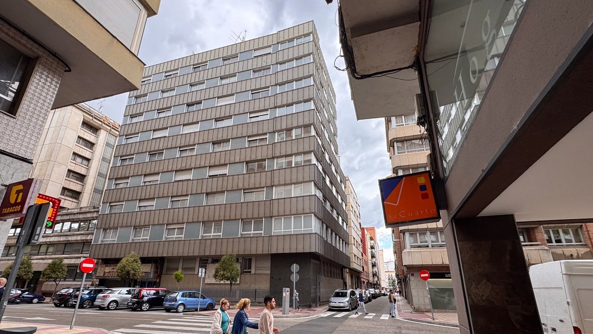 Edificio de la Seguridad Social en la calle Juan de Juni de Valladolid, en una imagen reciente.
