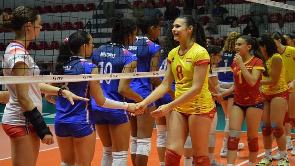 La vallisoletana Alba Vicente con la Selección.