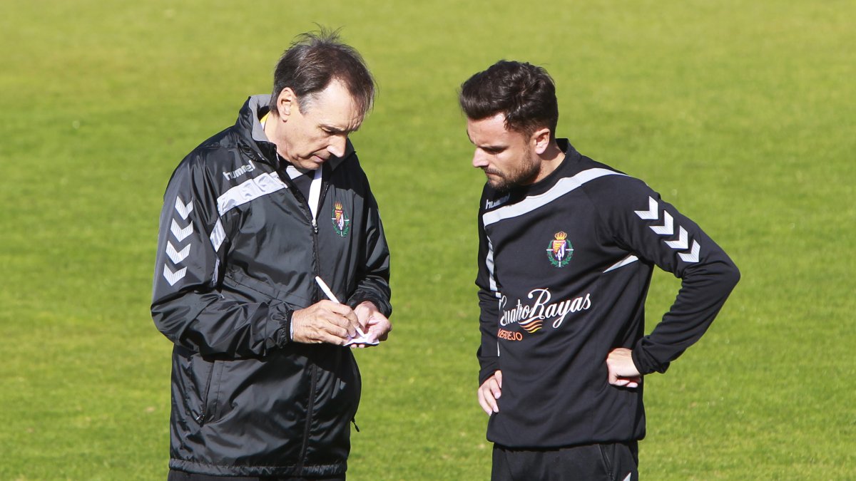Rubén Albés, a la derecha, junto a Miguel Ángel Portugal.