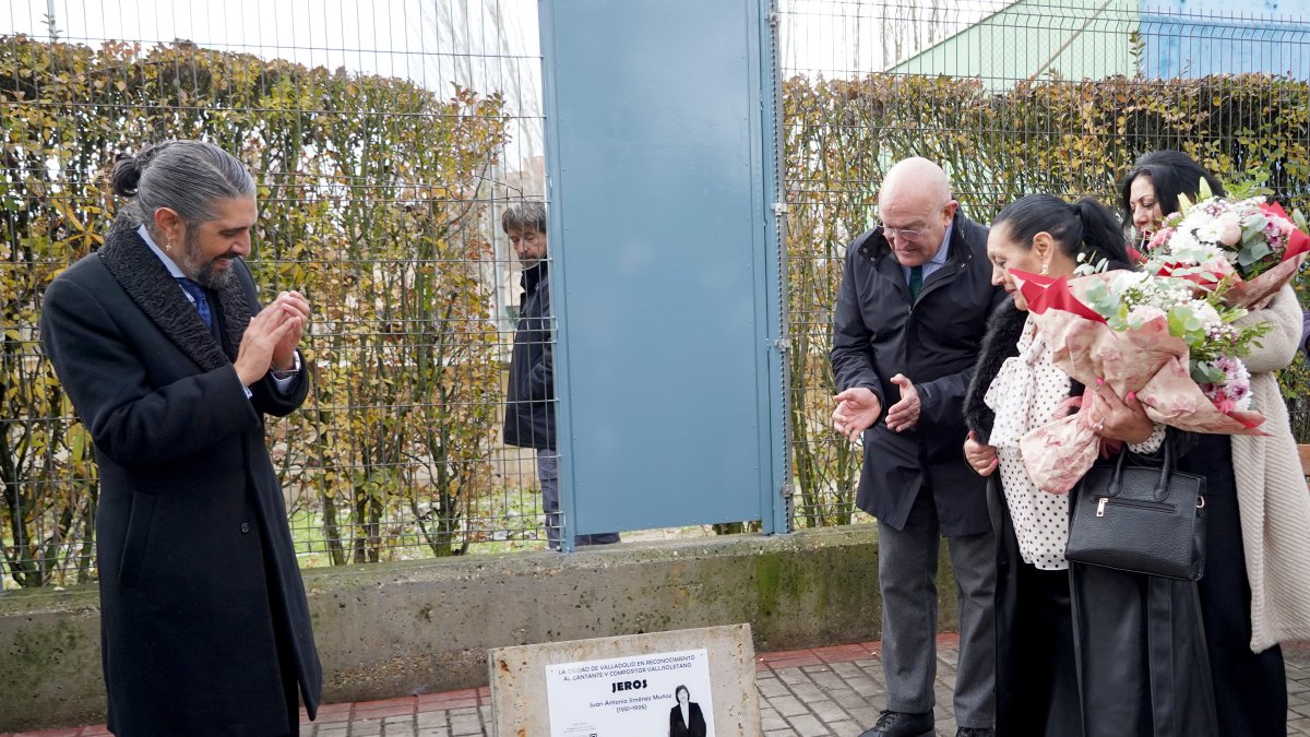 Jesús Julio Carnero, inaugura el nuevo Paseo Juan Antonio Jiménez Muñoz ‘Jeros’