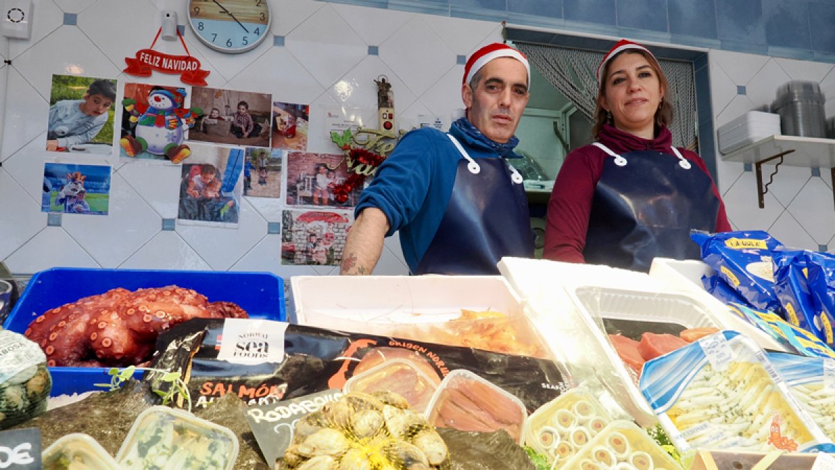 Ana Casal y Rubén en la Pescadería Fichen Laden.