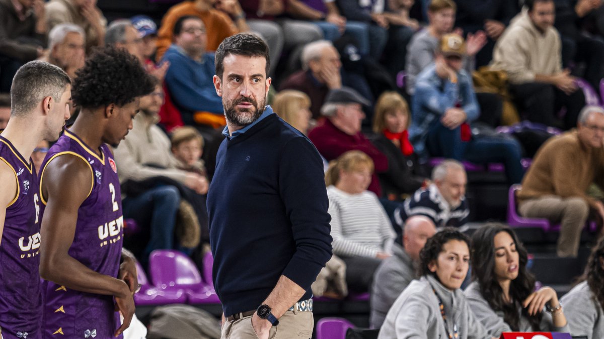 David Barrio junto a Hanna en el partido ante Jaén.