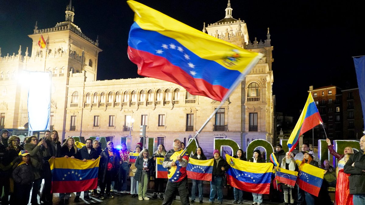 La comunidad venezolana de Valladolid recibe con alegría las noticias de Venezuela