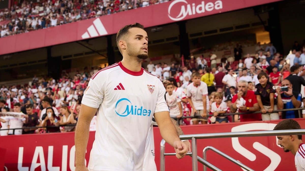 Ramón Martínez, en un partido con el Sevilla.