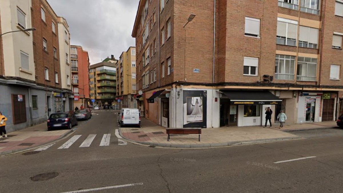Calle Luna, esquina con Camino de la Esperanza