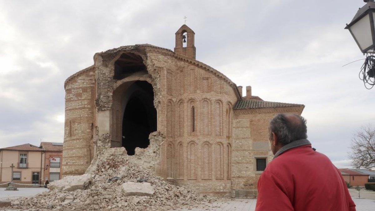 Desplome del ábside de Muriel de Zapardiel (Valladolid)