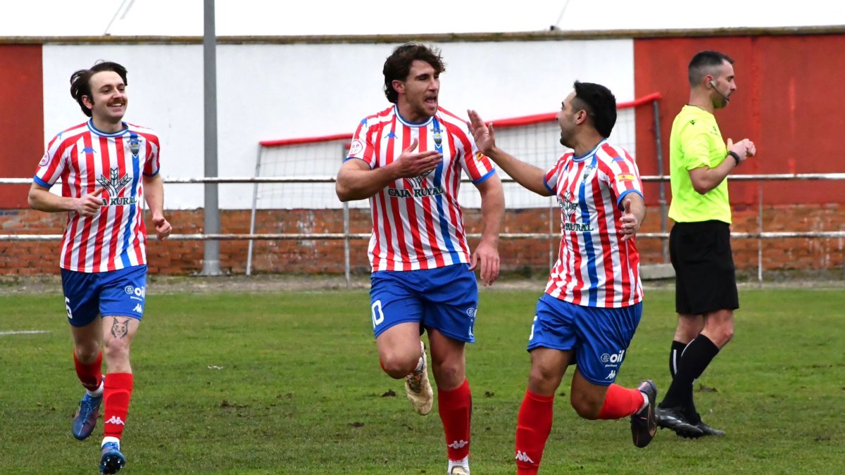 Chatún celebra uno de sus goles esta temporada.