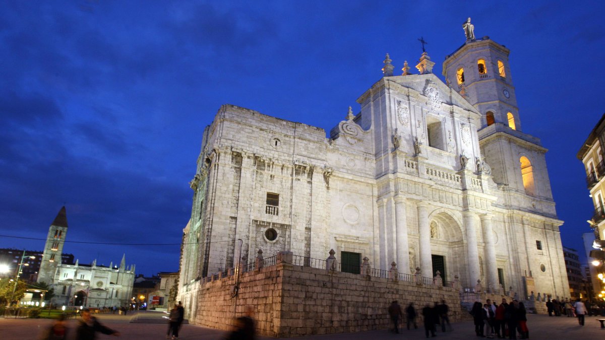 Plaza de Portugalete con vistas a la catedral en una imagen de archivo.