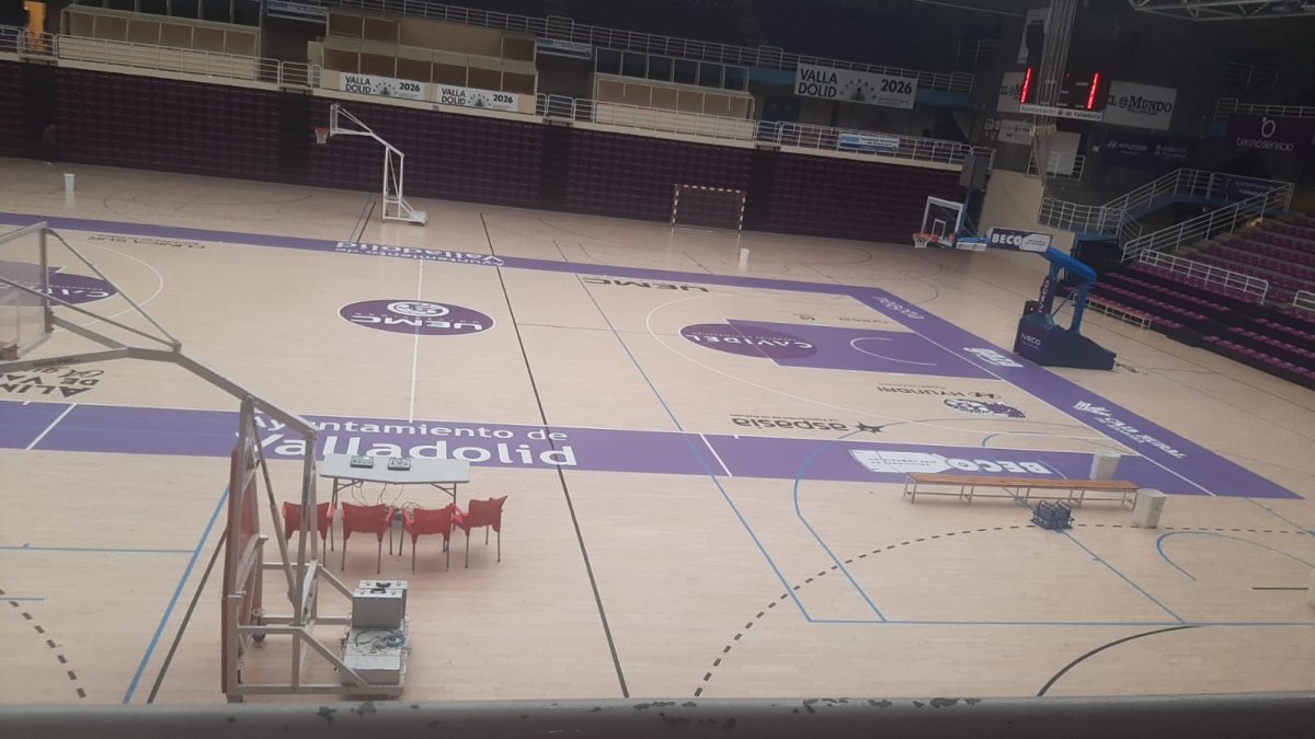 Imagen de la pista central del Pisuerga con calderos en la mañana de este lunes.