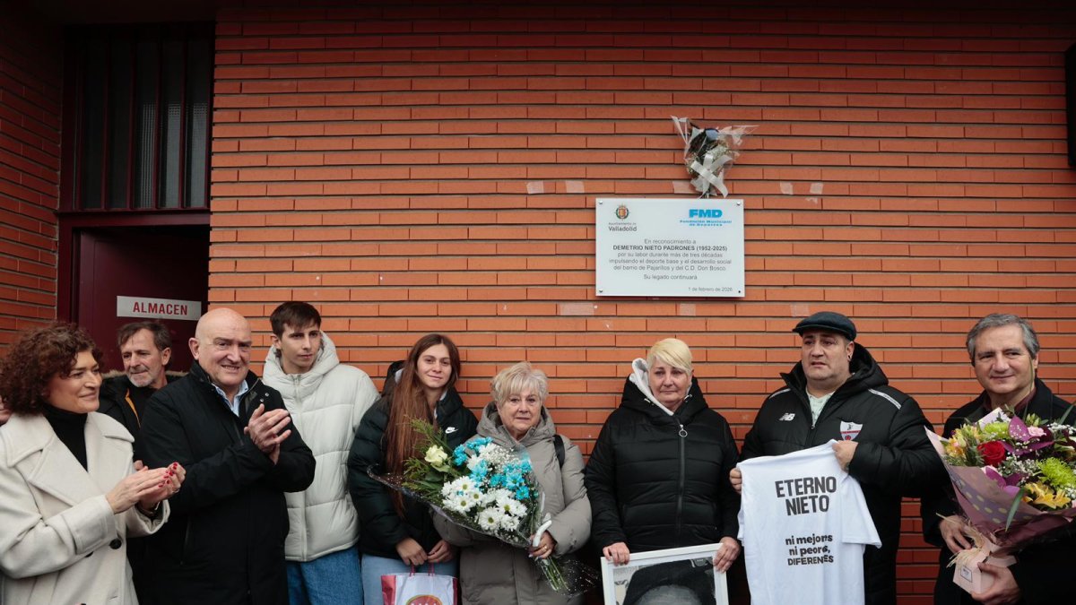 El Ayuntamiento de Valladolid rinde homenaje a Demetrio Nieto en el campo de fútbol Don Bosco