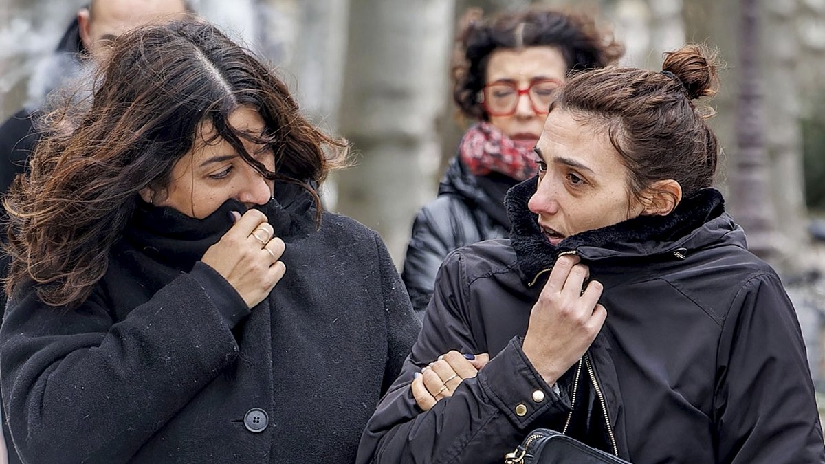 La hermana de Sergio Delgado, llegando a la Audiencia de Burgos.