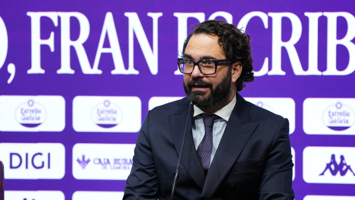 Víctor Orta, durante su rueda de prensa.