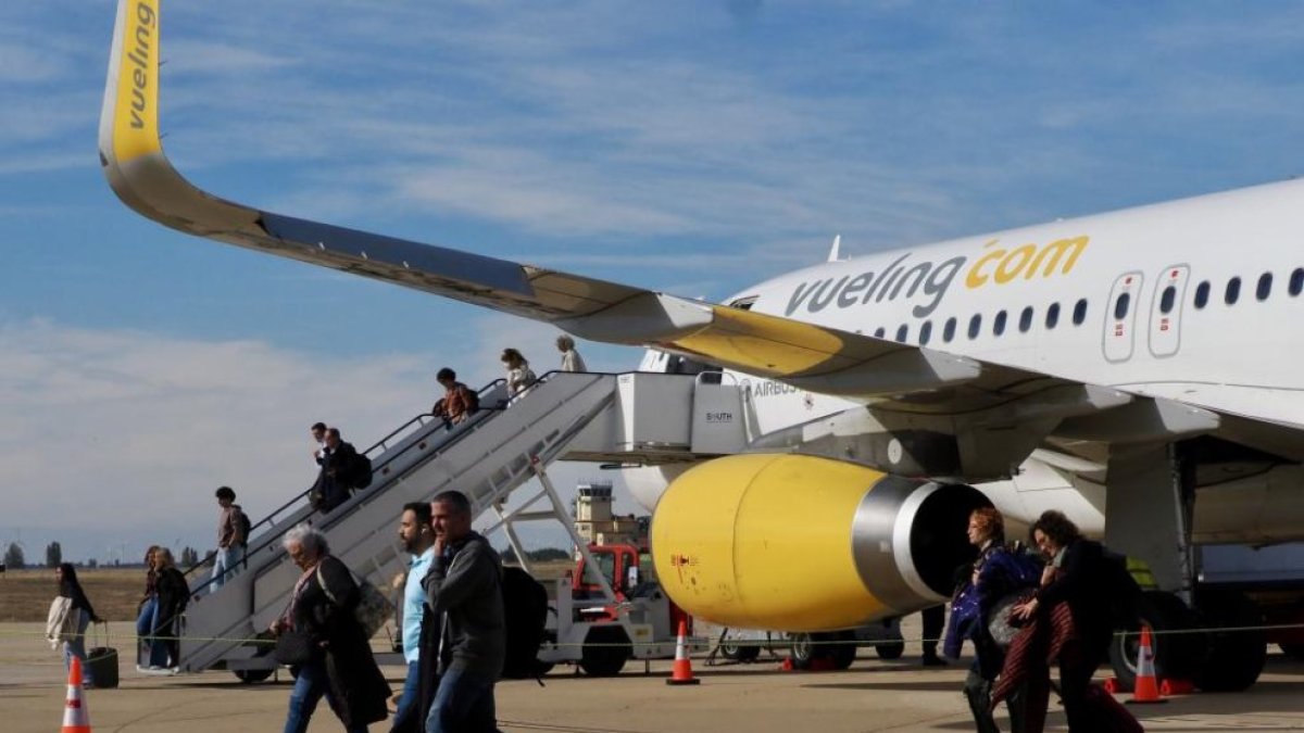 Vuelo de Vueling a Barcelona desde al aeropuerto de Villanubla, en una imagen de archivo.