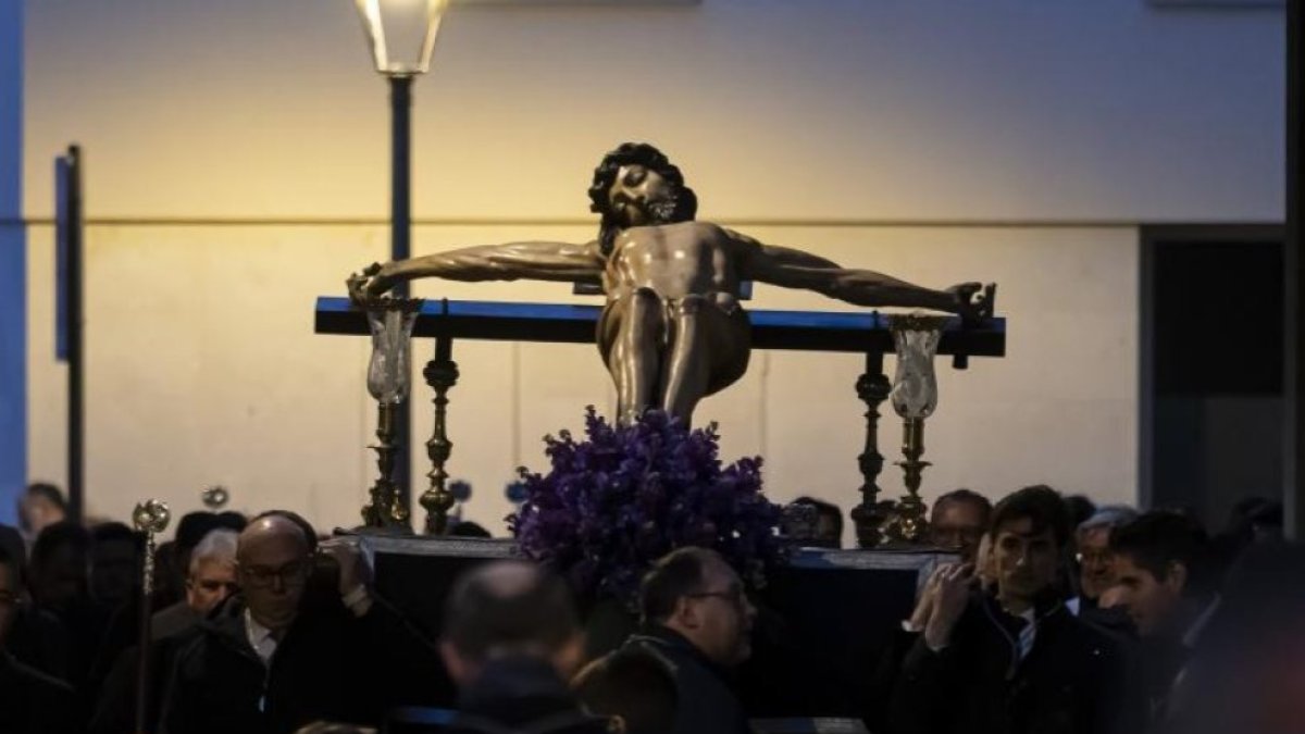 Via crucis de la Cofradía Penitencial de la Sagrada Pasión de Cristo en Valladolid en una imagen de archivo