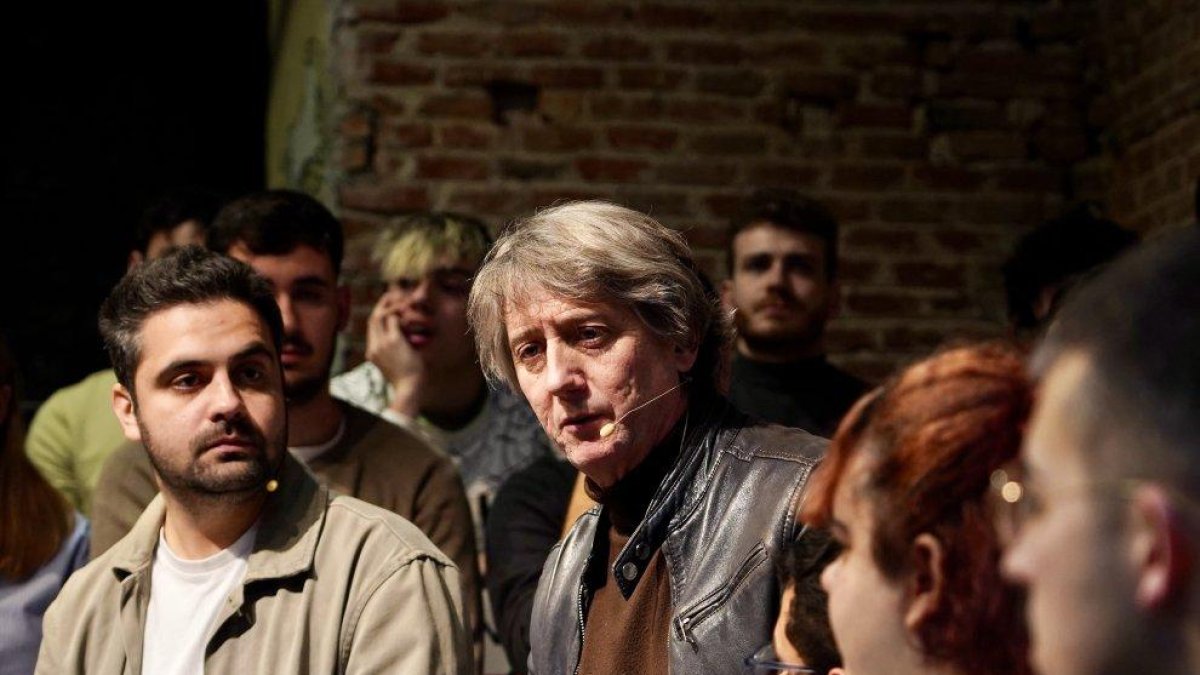 El candidato a la Presidencia de la Junta, Carlos Martínez, participa en un Acto Joven