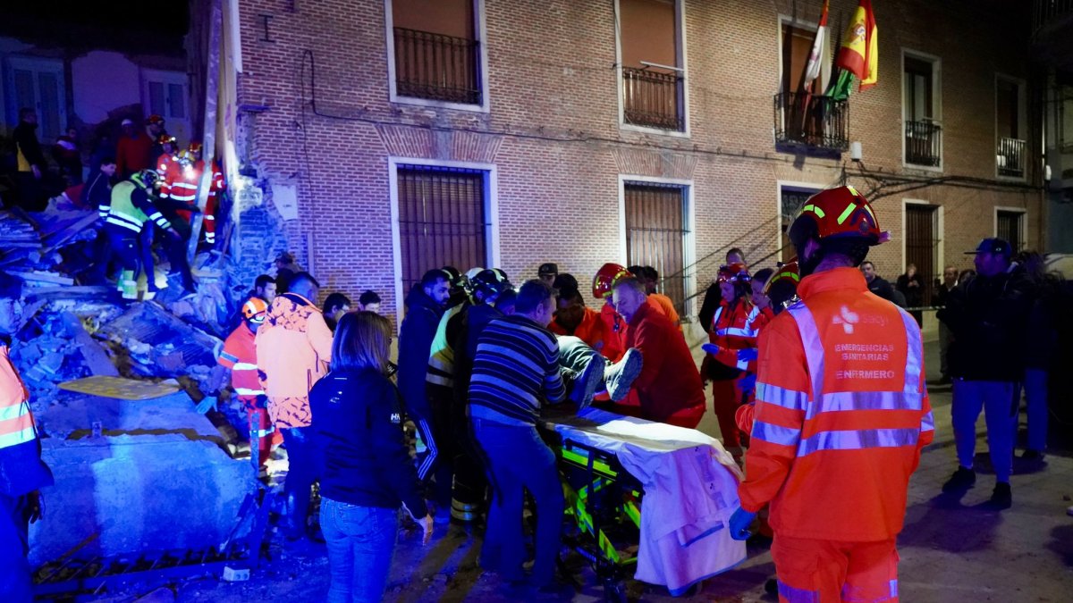 Derrumbe de una vivienda de dos plantas en Siete Iglesias de Trabancos (Valladolid)