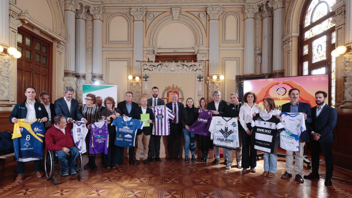 Presentación de 'Valladolid hace equipo' en el Ayuntamiento.