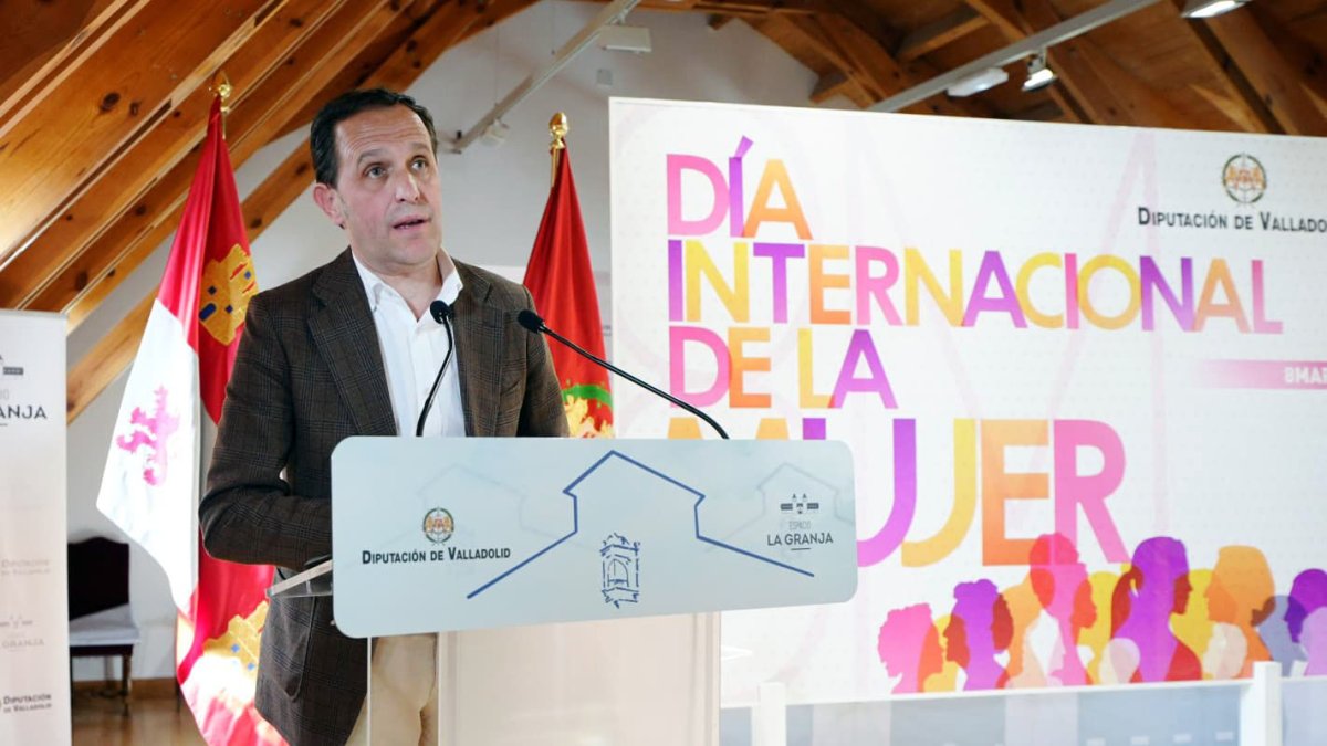 Conrado Íscar durante la conmemoración del 8M por parte de la Diputación de Valladolid