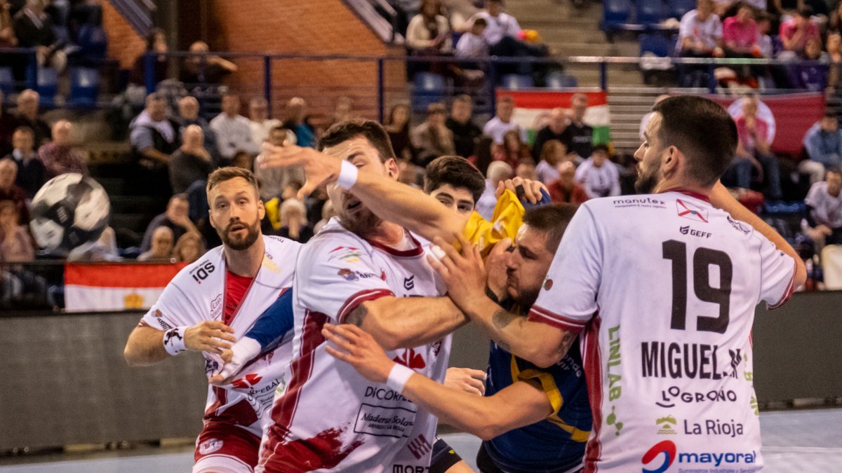 Imagen del BM Logroño La Rioja-Recoletas Atlético Valladolid.
