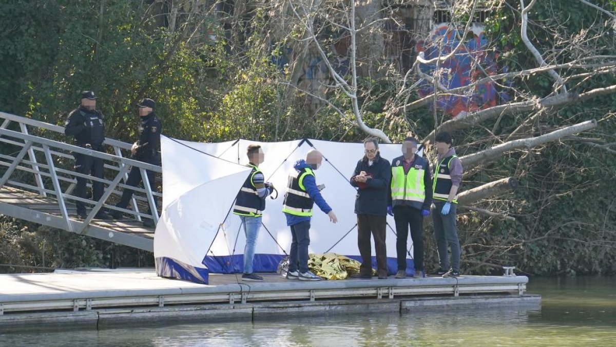 Rescate de una persona ahogada en el río Pisuerga, a la altura del colegio Lourdes