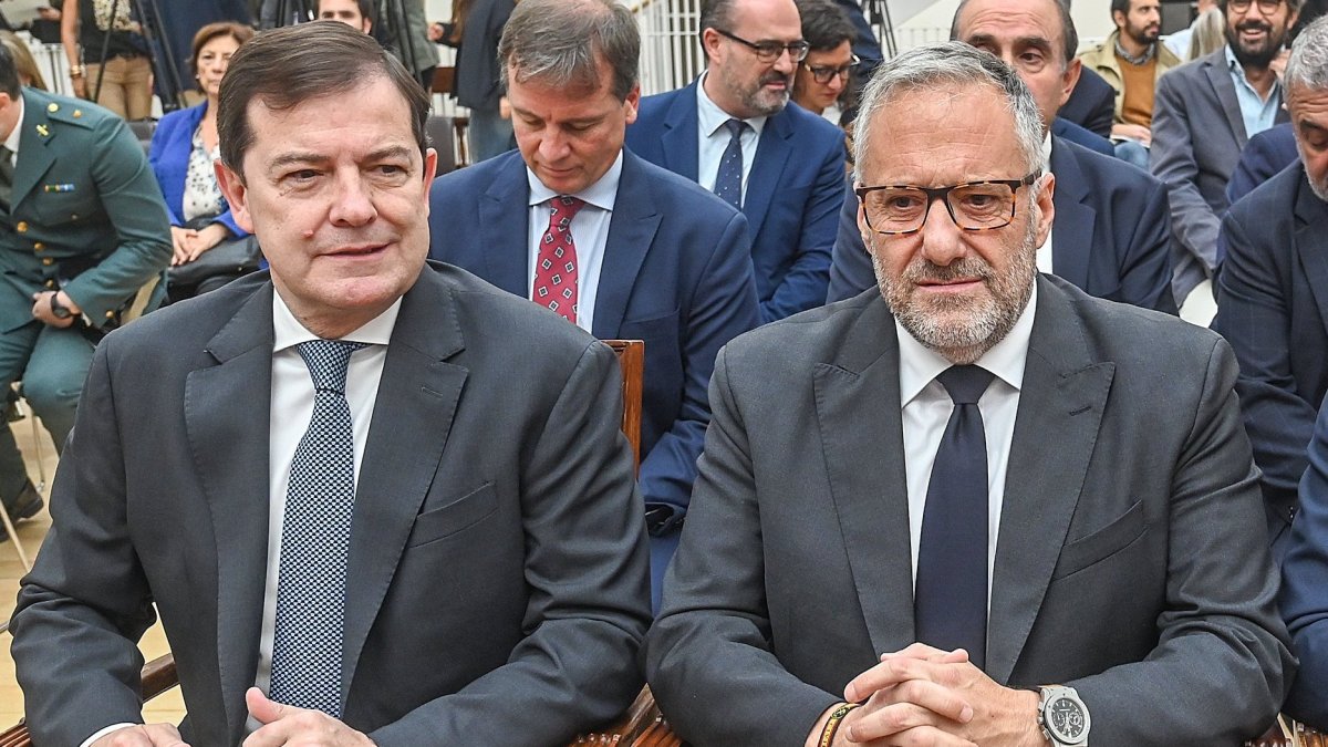 Alfonso Fernández Mañueco y Carlos Pollán asisten a la apertura del año judicial en una foto de archivo.