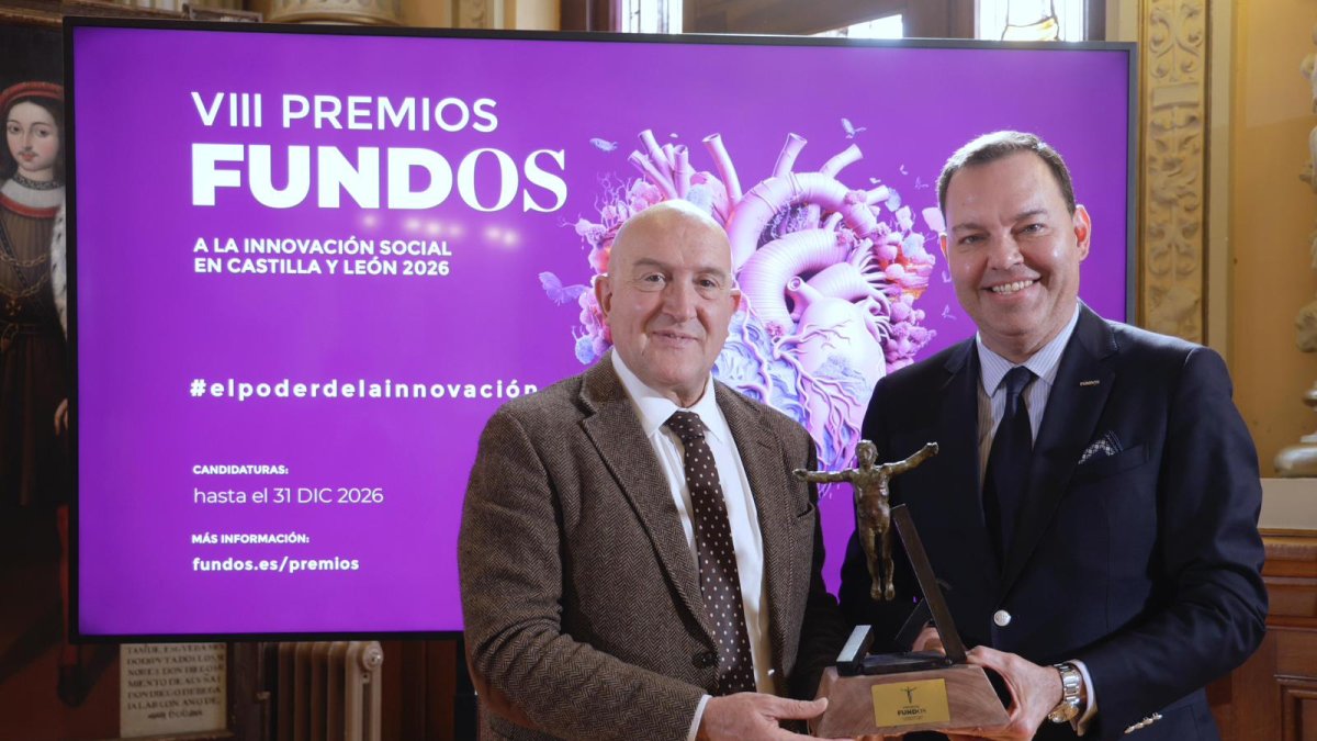 El alcalde, Jesús Julio Carnero, junto al director general de Fundos, José María Viejo