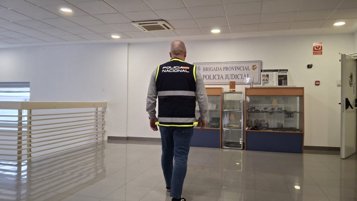 Detenido en plena venta de droga con un valor de más de 1.500€ en Valladolid.