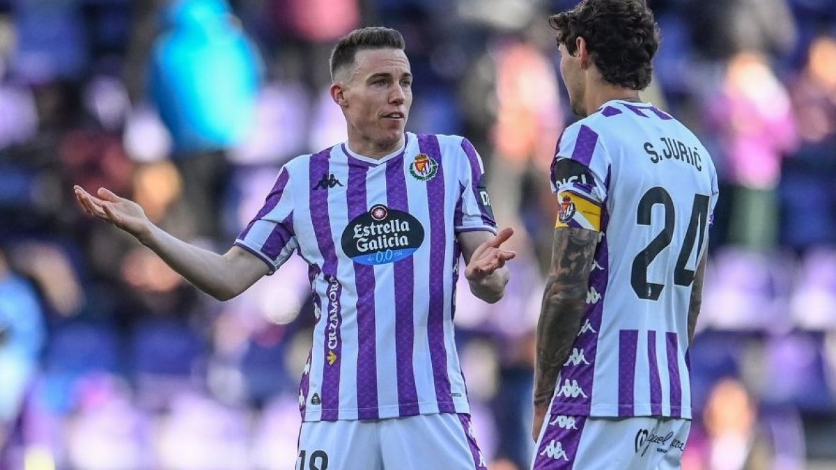 Clerc gesticula con Juric tras el gol encajado ante el Burgos.