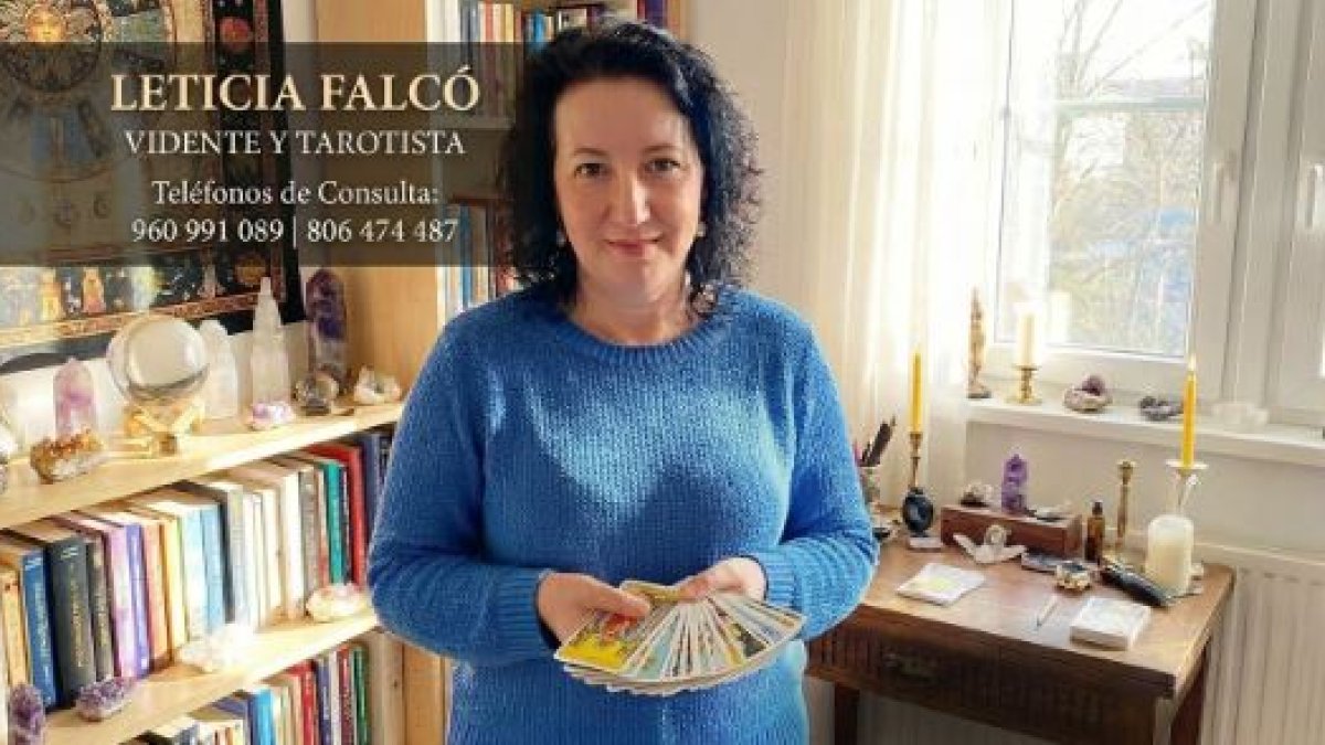 Vidente y tarotista Leticia Falcó