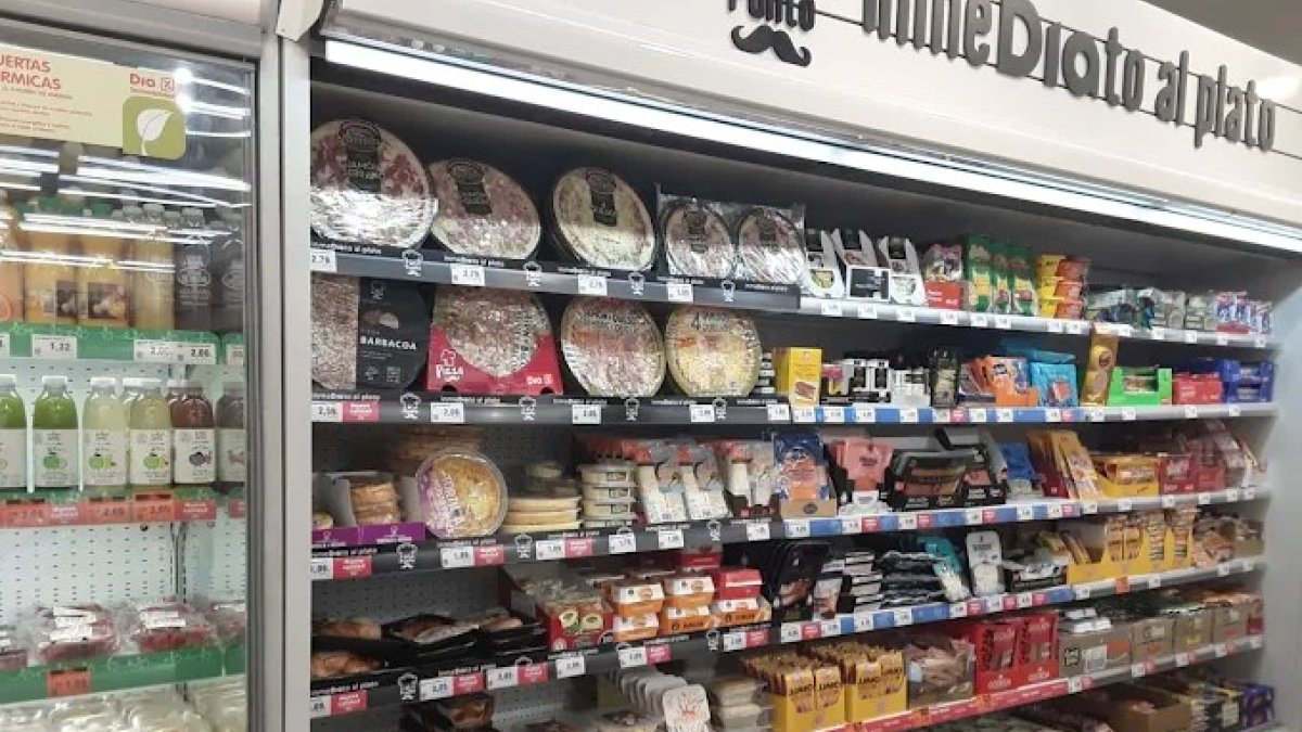 Cámara de refrigerados del supermercado DIA de Tudela de Duero donde se produjo el hurto de la lasaña.