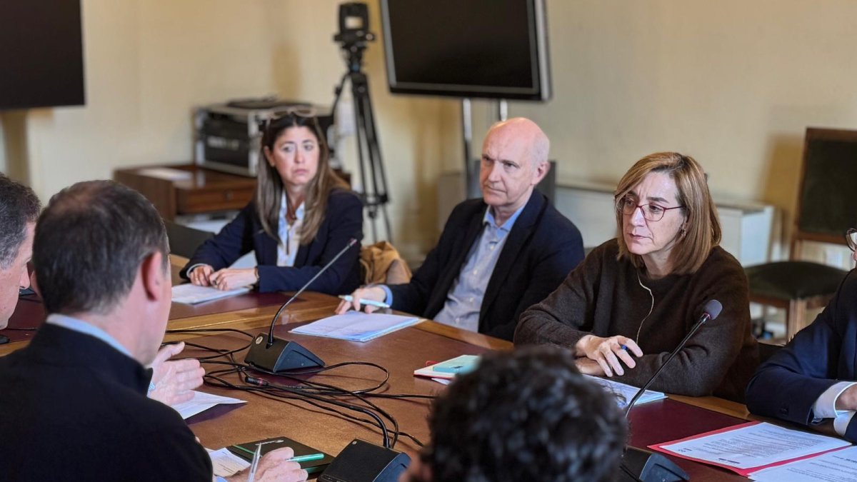 La portavoz de Valladolid Toma la Palabra, Rocío Anguita, durante la reunión