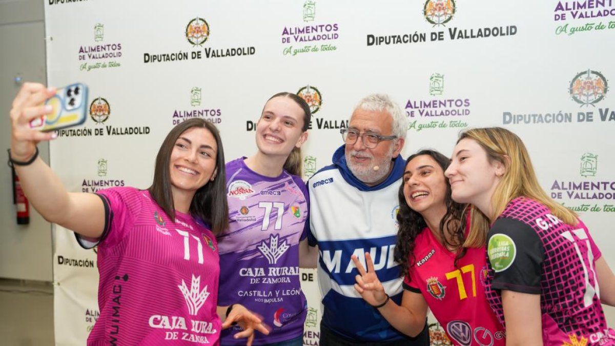 Imágenes del 40 aniversario del BM Aula Valladolid celebrado en el Q-BO.