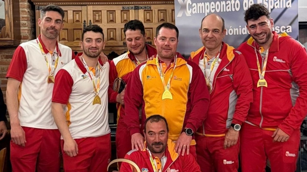 Equipo de Castilla y León campeón de España de salmónidos mosca lago desde orilla 2026.