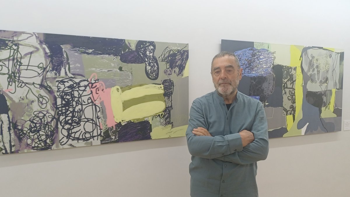 Carlos León, junto a dos trabajos inspirados en la obra de Gamoneda, en Espacio Abierto